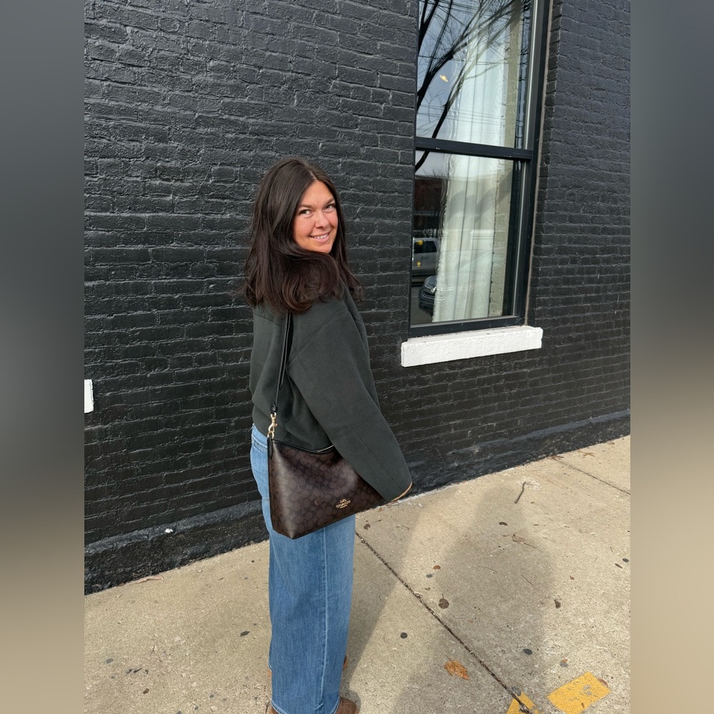 Meet your Posher, Haley